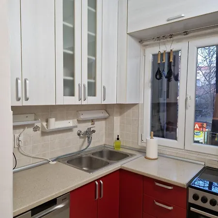 Center Apartment *