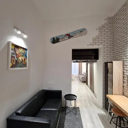 Center Apartment *